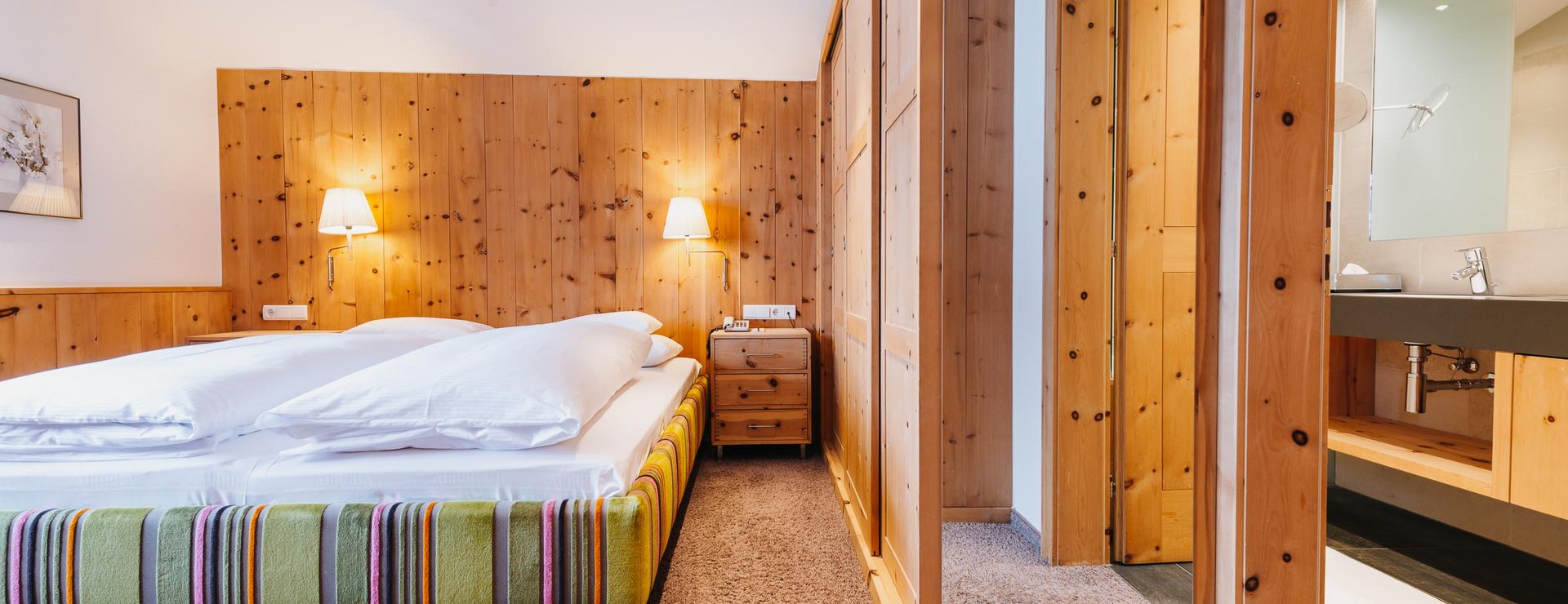 Junior Suite Junior Suite mit Bett links