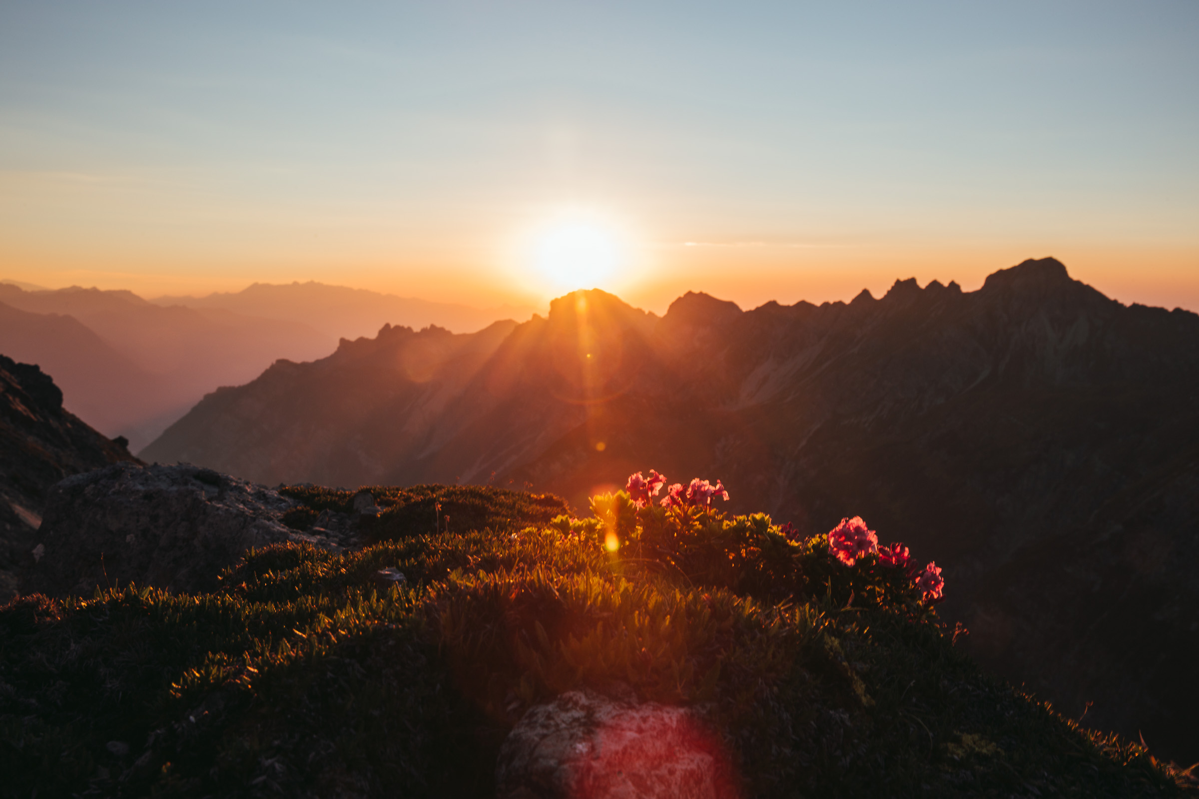 Sonnenuntergang Lech Bergpanorama bei Sonnenaufgang